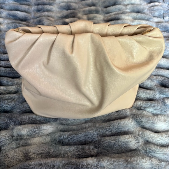 Kerastase Reflection Shampoo Sachets and more! Bag included - Picture 10 of 10